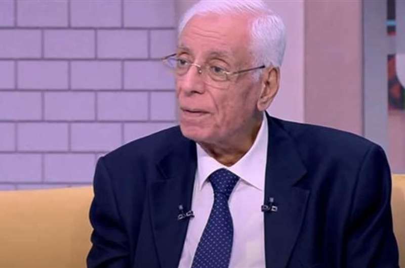 حسام موافي يحذر من "قياس الضغط" في الصيدليات: "غلطة كبيرة"