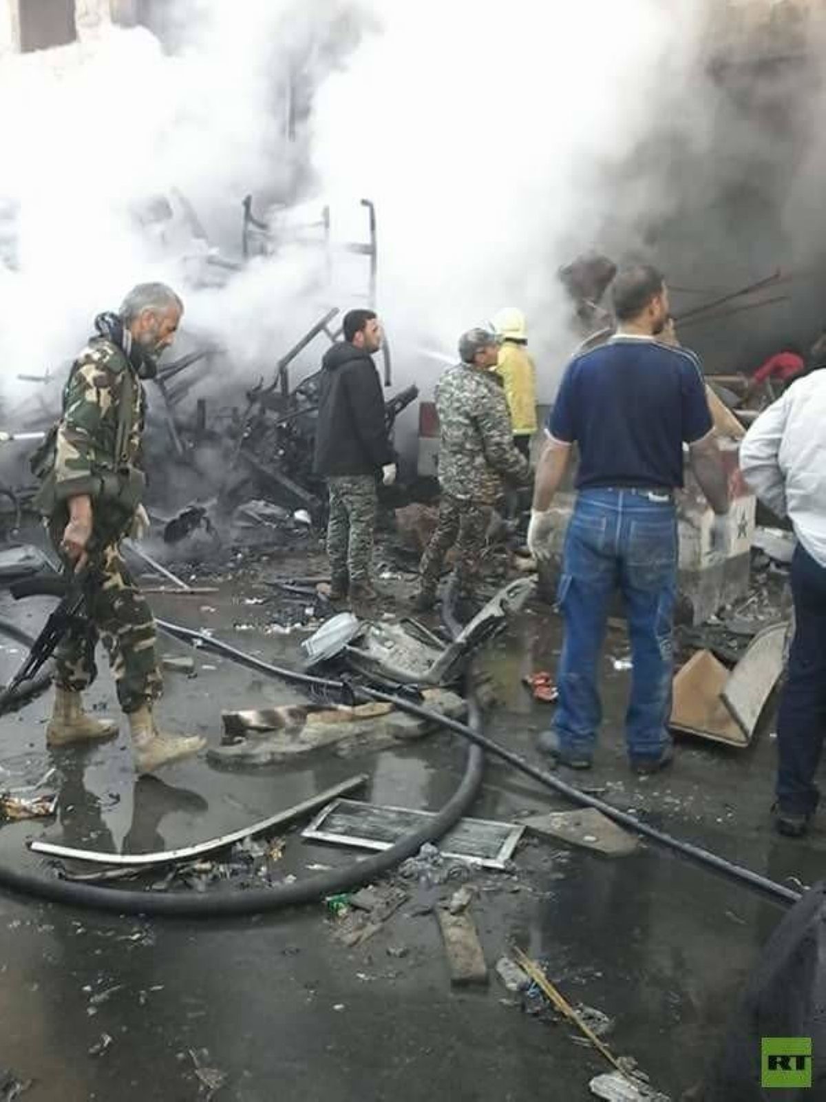 مقتل وإصابة أكثر من 60 شخصا في تفجير انتحاري بدمشق