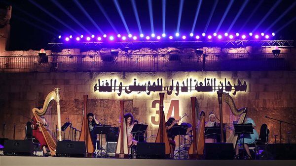أخبار الفن: انطلاق الدورة الـ34 من مهرجان القلعة.. ليلى زاهر تدافع عن زوجها بعد الهجوم الجماهيري.. حقيقة تعرض ياسين التهامي لوعكة صحية.. تصريحات جريئة من رئيس مهرجان القاهرة للمسرح التجريبي