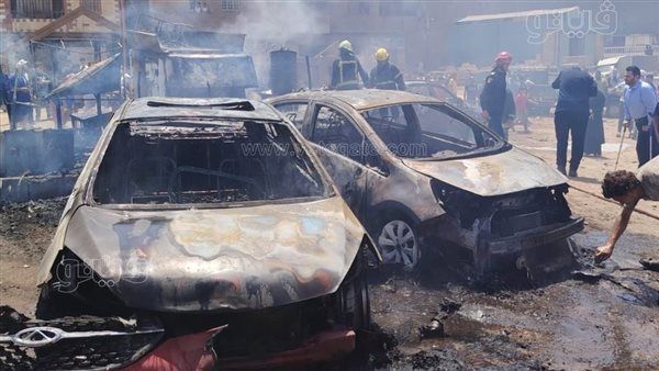 حريق يلتهم 4 سيارات داخل جراج أسفل الطريق الدائري بالقليوبية (صور)