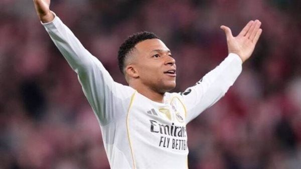ريال مدريد يتقدم على شالكة 2-0 في الشوط الأول