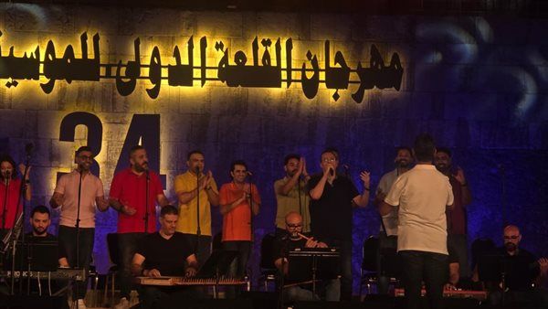 بعد رحيله بعام ونصف، أحمد عدوية يطرب جمهور القلعة بأصوات "أيامنا الحلوة" (صور)