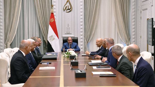 السيسي: نتطلع لزيادة استثمارات "إيني" في مصر وتذليل أي تحديات تُواجه أعمالها