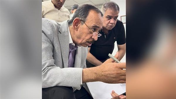 محافظ سوهاج يوجه بإنشاء كشك وتقديم مساعدات لمواطن من ذوي الإعاقة بجهينة