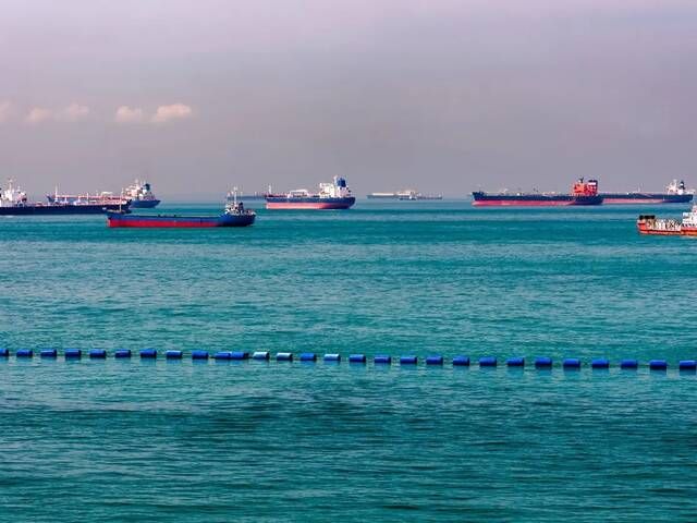 إندونيسيا وماليزيا وسنغافورة تؤكد التزامها بحرية الملاحة في مضيق ملقا