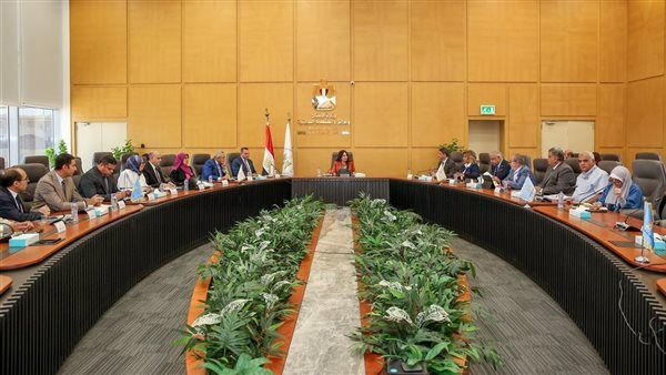 وزيرة الإسكان تعقد اجتماعًا لمتابعة مستجدات تنفيذ مشروع «حدائق تلال الفسطاط»