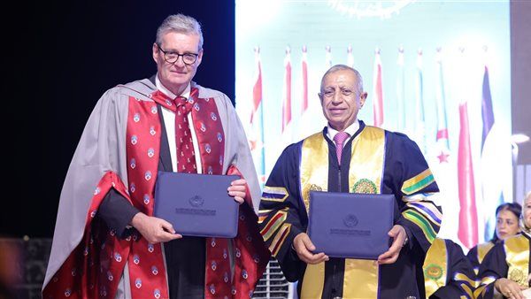 "الأكاديمية العربية" توقع اتفاقية الدرجة المزدوجة مع جامعة لانكشاير البريطانية