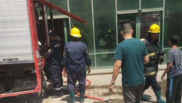 إخماد حريق داخل قسم الحضانات بمستشفى كفر الزيات العام (صور)