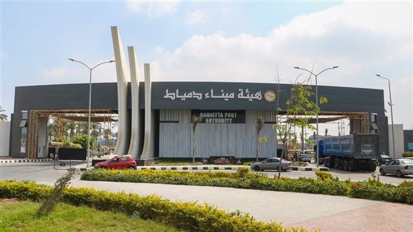 تداول 26 سفينة و4444 شاحنة داخل ميناء دمياط خلال 24 ساعة