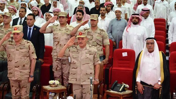 القوات المسلحة تنظم عددا من اللقاءات مع شيوخ وعواقل سيناء ومطروح (صور)