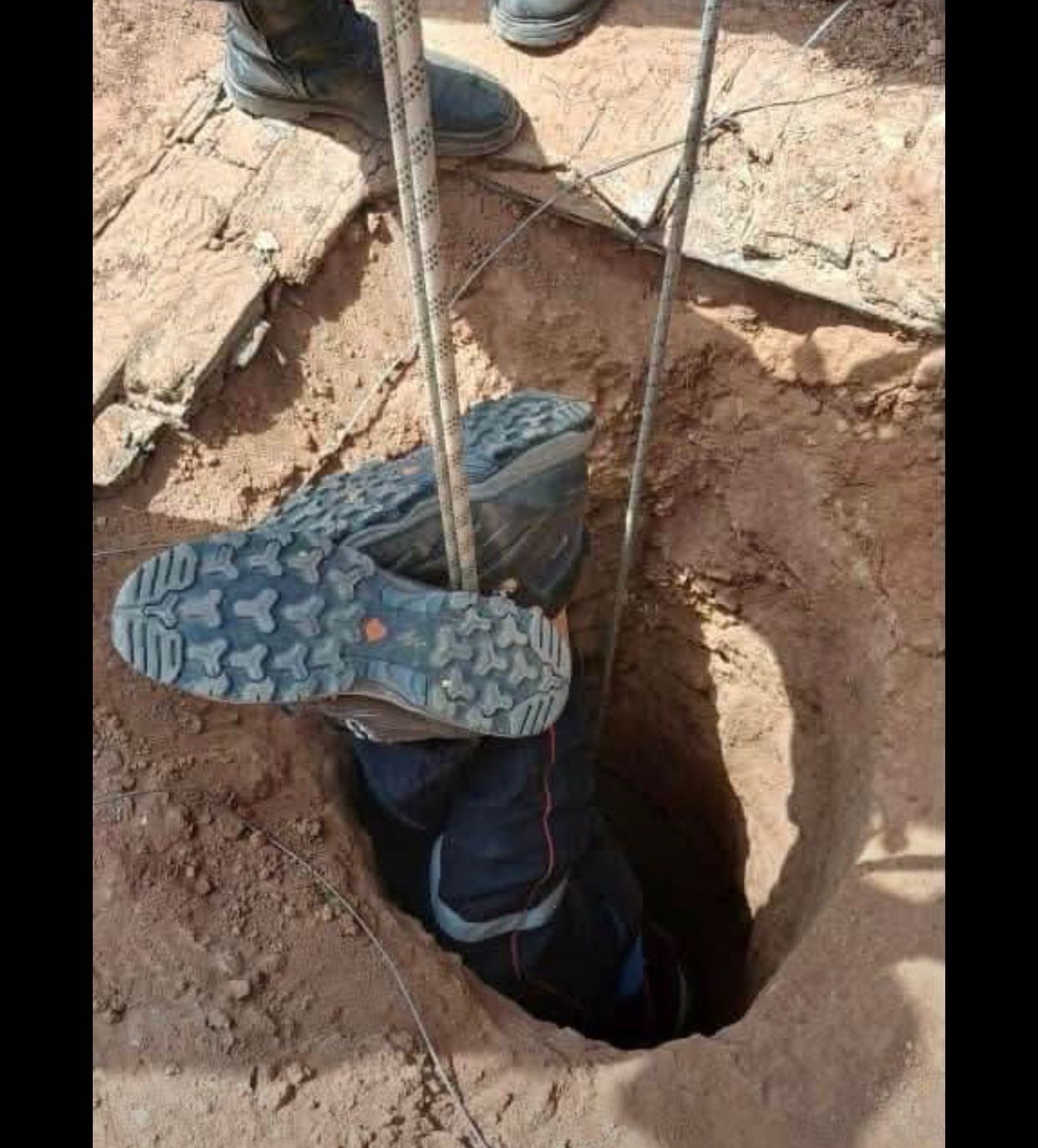 محاولات انقاذ ايوب محاولات انقاذ ايوب