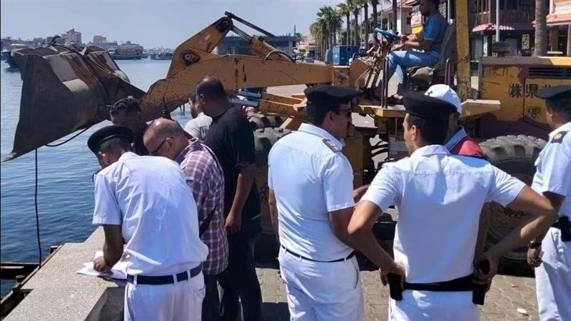 إزالة 9 مراسي مخالفة