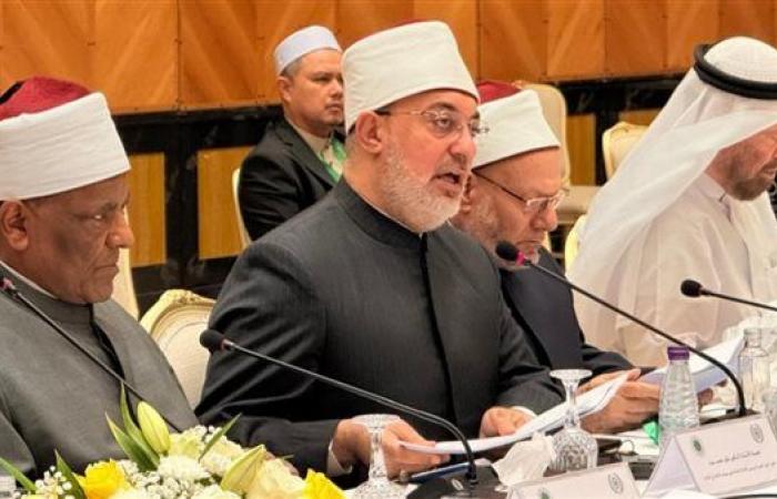 خلال مشاركته في ندوة مجمع الفقه الإسلامي، مفتي الجمهورية يطرح توصيات لمواجهة العنف ضد المرأة