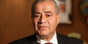 وزير
      التموين
      للمصريين:
      محدش
      يسأل
      الفلوس
      راحت
      فين
      بصوا
      على
      أصولكم