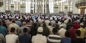 تفسير حلم صلاة الجمعة في المنام وعلاقته بقدوم رزق حلال طيب