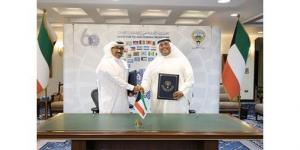 الصندوق الكويتي للتنمية يوقّع اتفاقية منحة مع هيئة الربط الكهربائي الخليجية بـ 200 ألف دينار