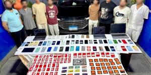ضبط تشكيل عصابي للنصب على المواطنين بزعم تحقيق أرباح من تداول الأسهم عبر الإنترنت