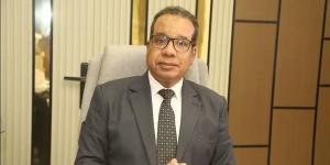 نائب رئيس جامعة قنا يترأس اجتماع معايير الأمن والسلامة