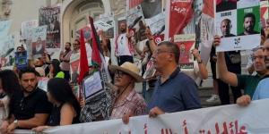 الناشط المعتقل وائل نوار يعلق إضرابه عن الطعام والقضاء التونسي يرفض الإفراج عن نشطاء أسطول الصمود