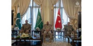 رؤساء أركان السعودية وباكستان وتركيا يؤكدون بقوة التزامهم بالدفاع الجماعي