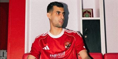 بعد رفع اسمه من قائمة الفريق، موعد ومكان جراحة يوسف بلعمري لاعب الأهلي