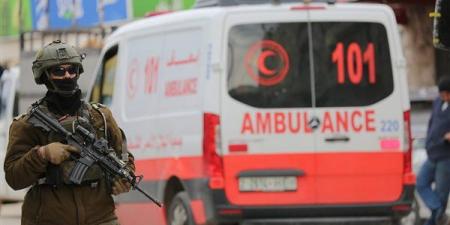 930 نقطة تفتيش إسرائيلية تحول سيارات الإسعاف في الضفة الغربية إلى عربات لنقل الموتى.. تحقيق لمجلة "972+" يرصد صعوبة وصول النساء الفلسطينيات الحوامل إلى المستشفيات