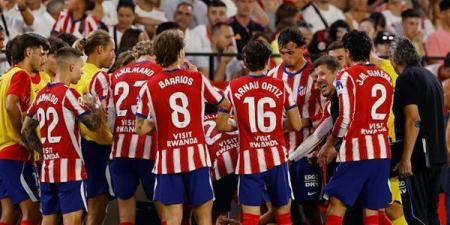 أتليتكو مدريد يسحق إشبيلية بثلاثية وينتزع صدارة الدوري الإسباني
