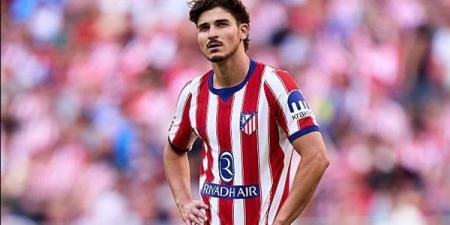 الانتقال خلال يناير، ألفاريز ينتصر على أتليتكو مدريد في معركة برشلونة