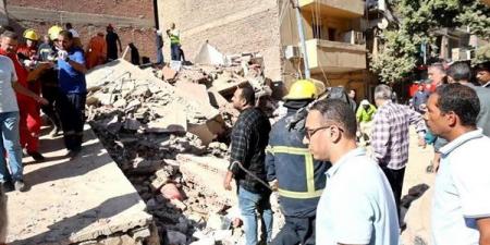 إنقاذ طبيبة من أسفل الأنقاض وفقدان والدتها في عقار المنيا المنهار