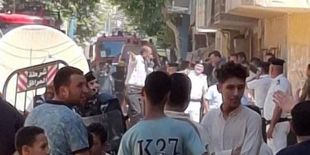 الحماية المدنية تواصل البحث عن ناجين أسفل أنقاض عقار المنيا (فيديو)