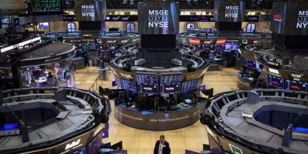 الأسهم الأمريكية تتراجع مع صعود عوائد السندات وأسعار النفط