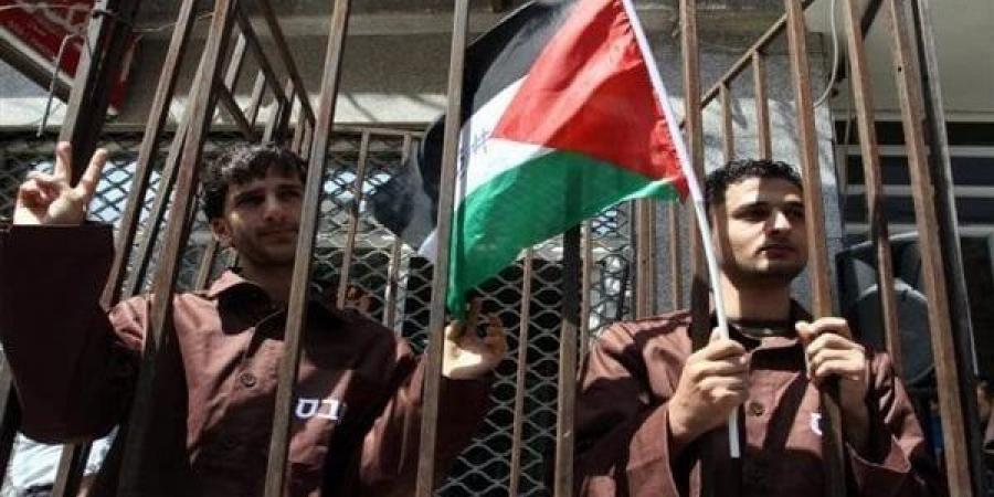 واشنطن
      بوست:
      ثلث
      السجناء
      الفلسطينيين
      في
      إسرائيل
      معتقلين
      بلا
      تهمة