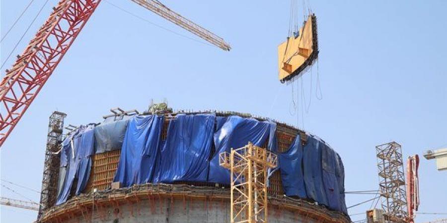 بدء تركيب المستوى الخامس لوعاء احتواء مفاعل الوحدة الأولى بمحطة الضبعة النووية