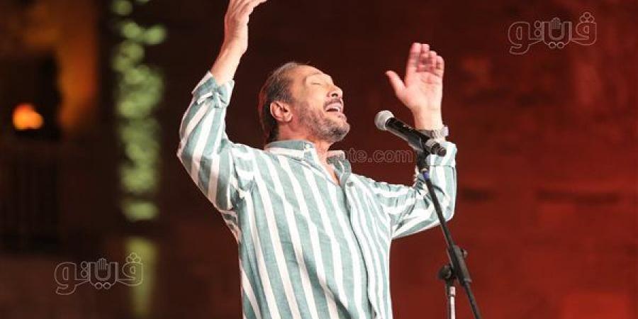 علي الحجار يتألق في مهرجان القلعة بـ20 أغنية من أشهر أعماله (صور)