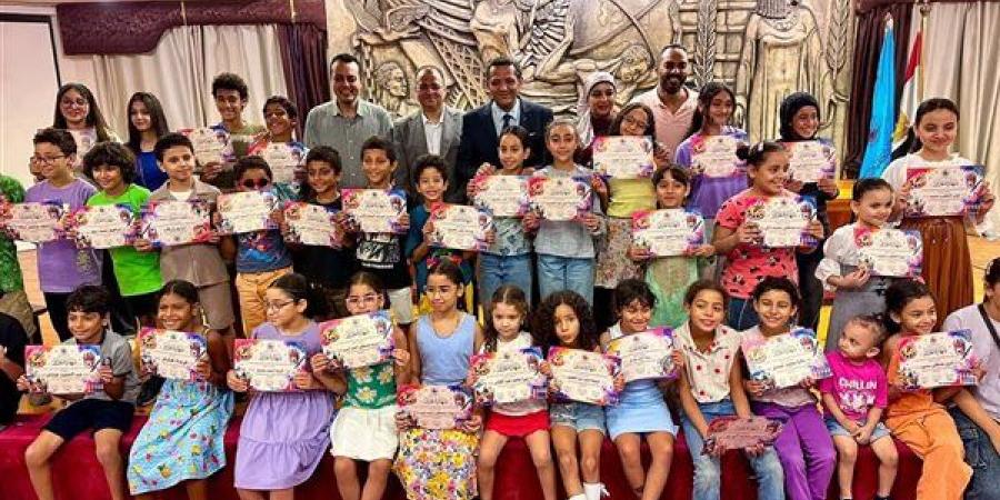 معرض لمواهب أبناء الصحفيين وتكريم المشاركين في ختام ورشة الرسم