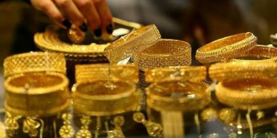 الذهب يتراجع طفيفاً مع تركيز الأسواق على بيانات التضخم الأمريكية