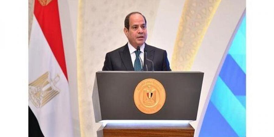 كتب الشمائل المحمدية بلغات مختلفة.. هدية تذكارية من وزير الأوقاف للرئيس السيسي