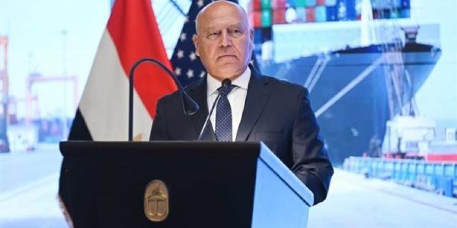 القروض للقطارات والمترو فقط.. وزير النقل يوضح سياسة تمويل مشروعات النقل