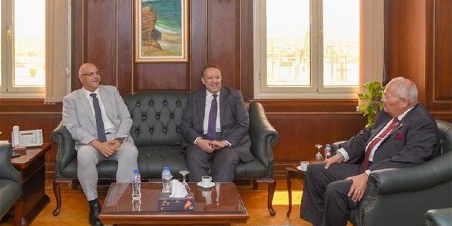 محافظ الإسكندرية يستقبل نقيب المهندسين لبحث سبل التعاون المشترك ودعم المشروعات