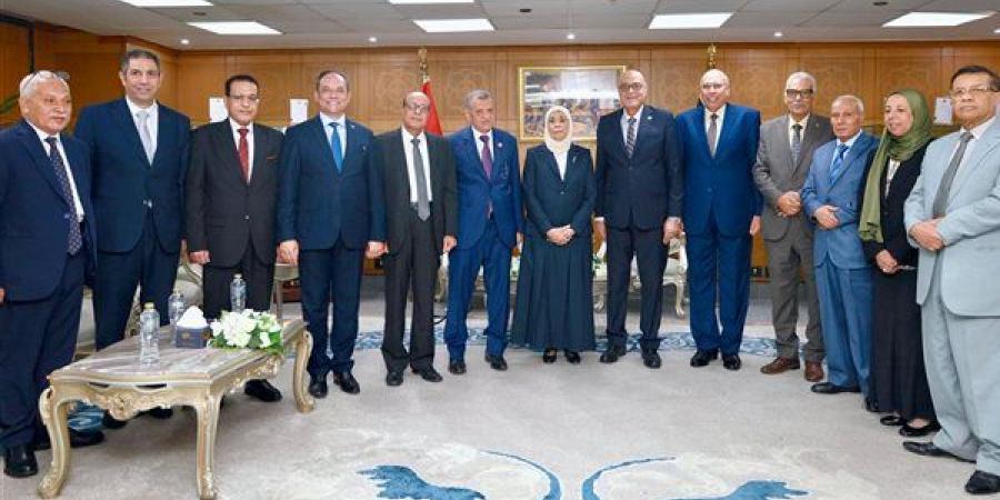 قضايا الدولة: النيابة الإدارية تكافح أوجه الفساد والانحراف الإداري لصون المال العام