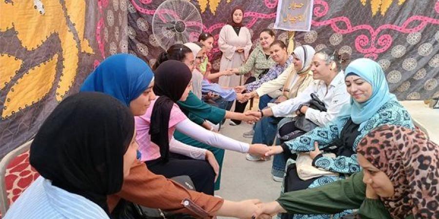 بمشاركة 50 فتاة و37 من أولياء الأمور، انطلاق فعاليات معسكرات "دوي.. دوائر الحكي" بقنا
