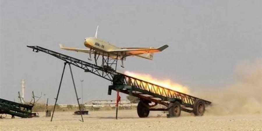 الجيش الإيراني يعلن استهداف قاعدة أمريكية في البحرين بهجوم واسع من الطائرات المسيرة