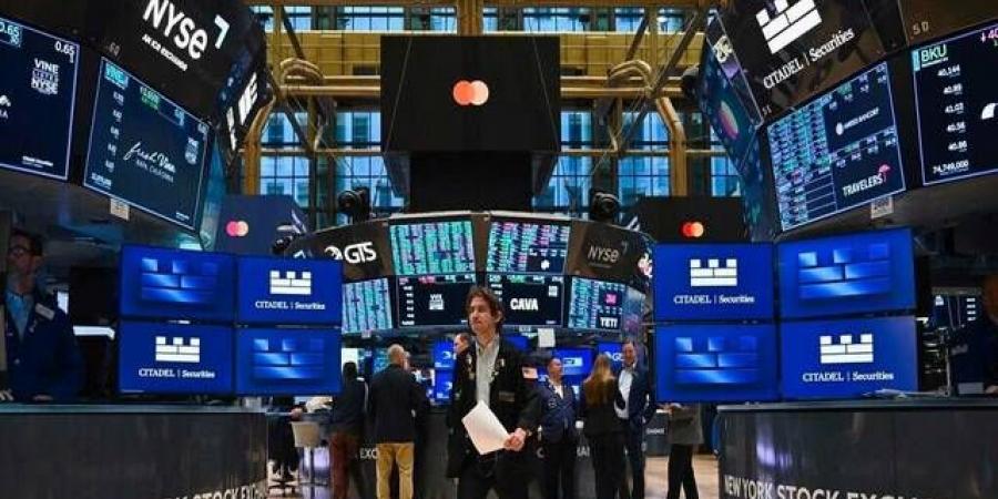 وول ستريت ترتفع مع تراجع عائدات السندات