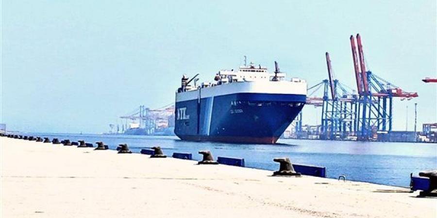 تداول 10 آلاف طن و564 شاحنة بضائع متنوعة بموانئ البحر الأحمر