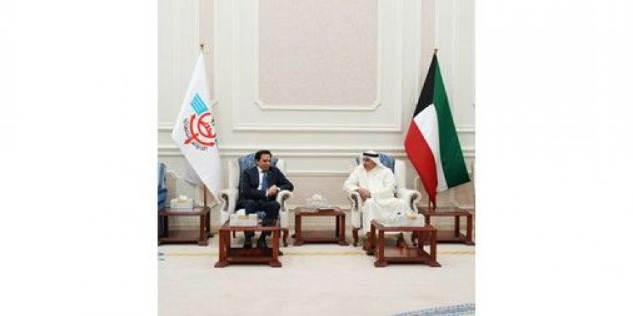 رئيس «الجمارك» بحث تعزيز التعاون مع سفير باكستان