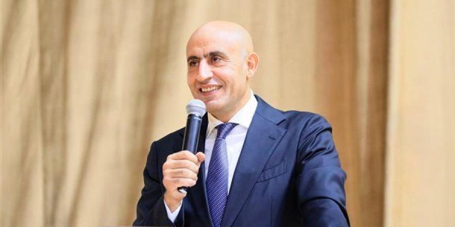 تفاصيل إدراج مادة البرمجة والذكاء الاصطناعي لطلاب الصف الأول الثانوي وتدريسها للثاني في البكالوريا