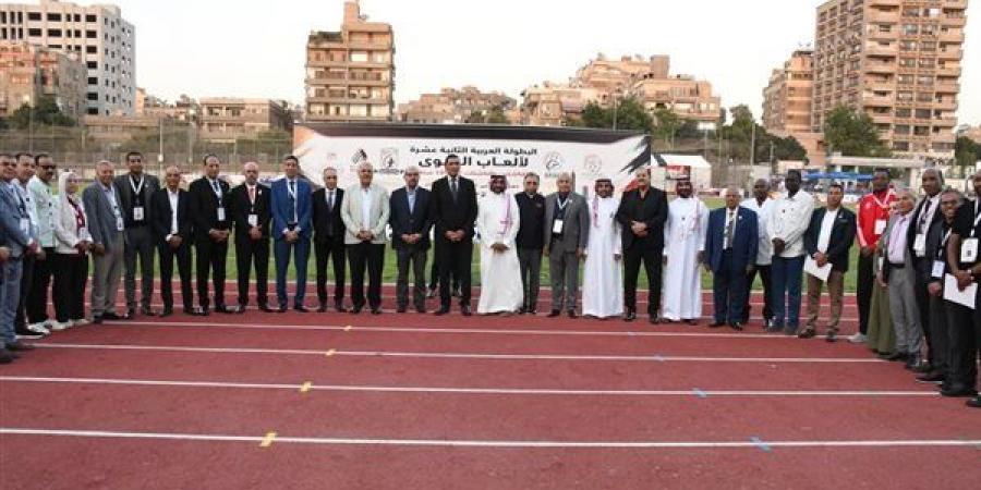 جوهر نبيل يفتتح أعمال تطوير الملعب والمضمار بالمركز الأولمبي بالمعادي