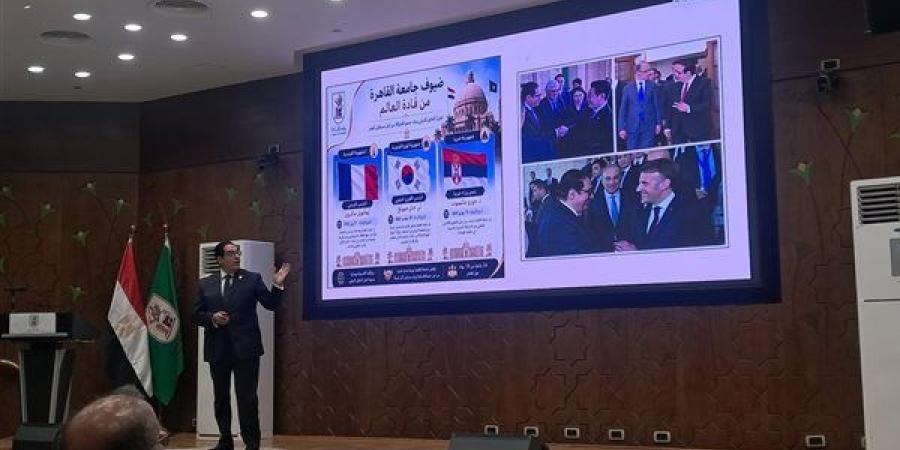 رئيس جامعة القاهرة: 300 مليون جنيه موارد حققتها "الجامعة الأهلية" في عامها الأول