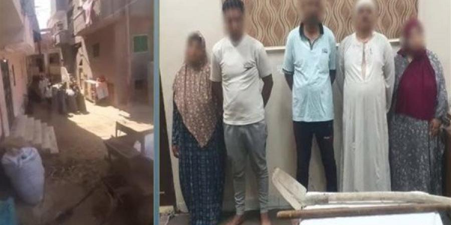مشاجرة بين 5 أشخاص بسبب خلافات الجيرة في البحيرة وضبط طرفي الواقعة