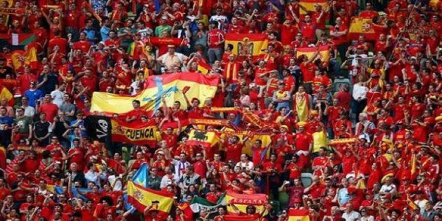 بعد أزمة سبتة، ريال مدريد ينفي منع دخول الجماهير إلى برنابيو بالأعلام الإسبانية